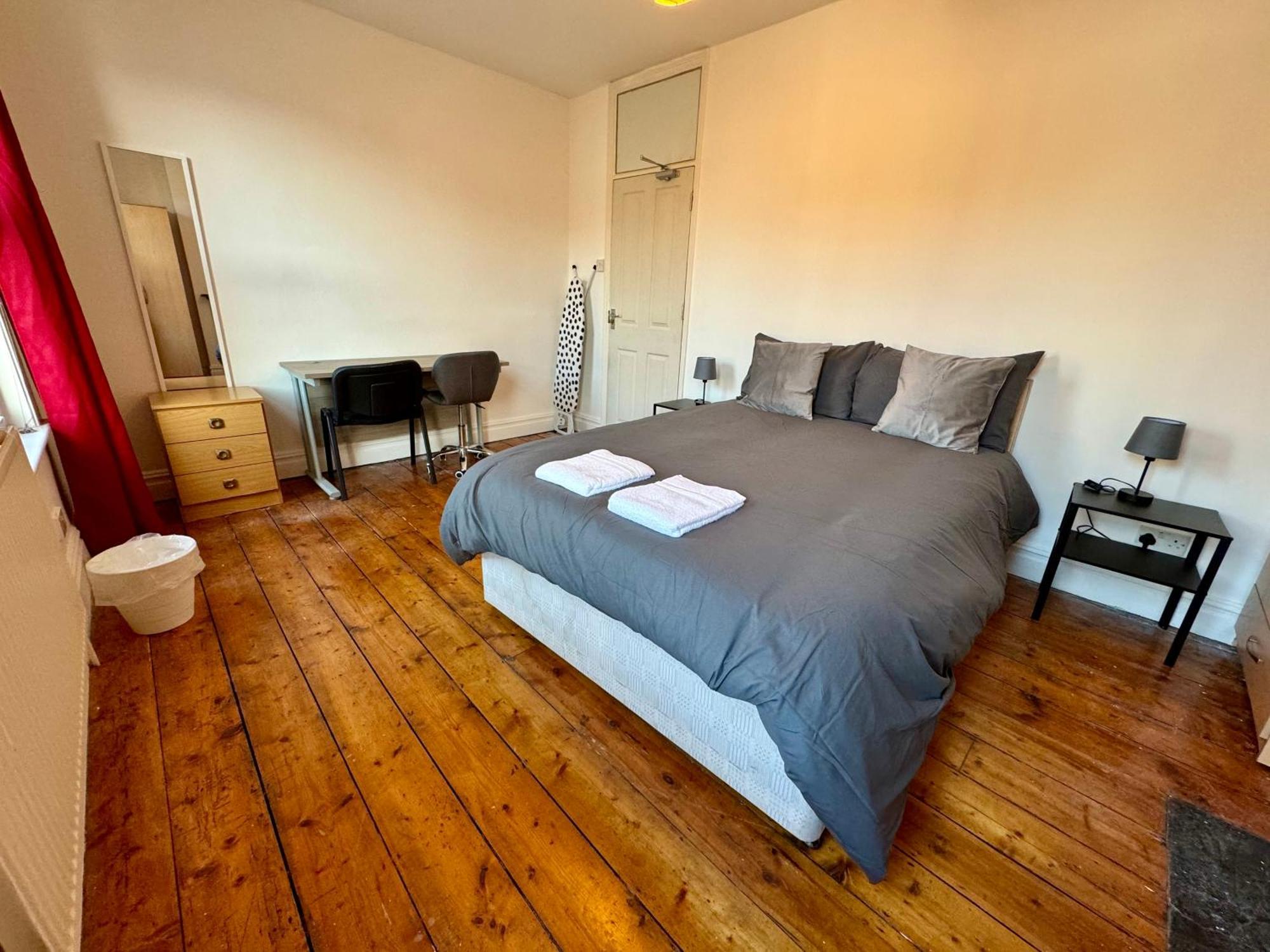 Delightful Room By Gloucester Road Бристоль Экстерьер фото